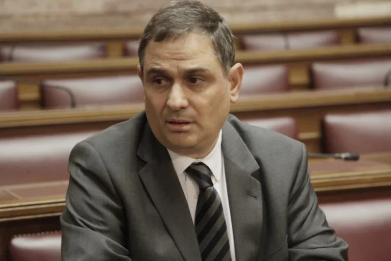 Συνέντευξη σε τηλεοπτικό στούντιο